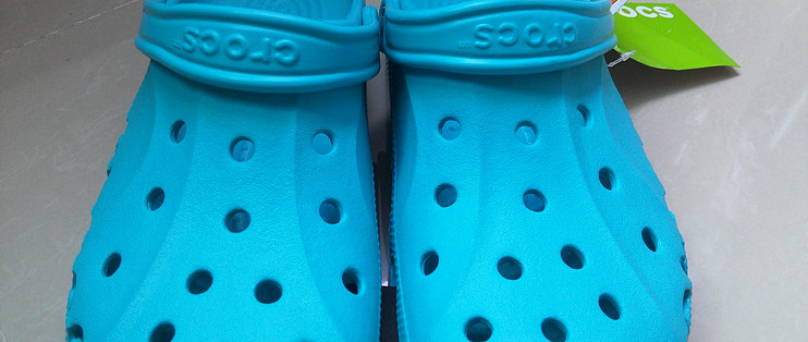 迟到的春节礼物：Crocs 卡骆驰 Unisex Baya Clog洞洞凉鞋