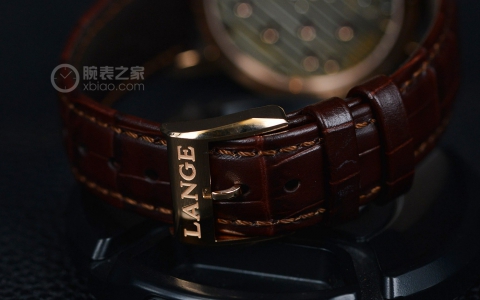 当日月浑然天成品读朗格Lange 1 Moon Phase腕表